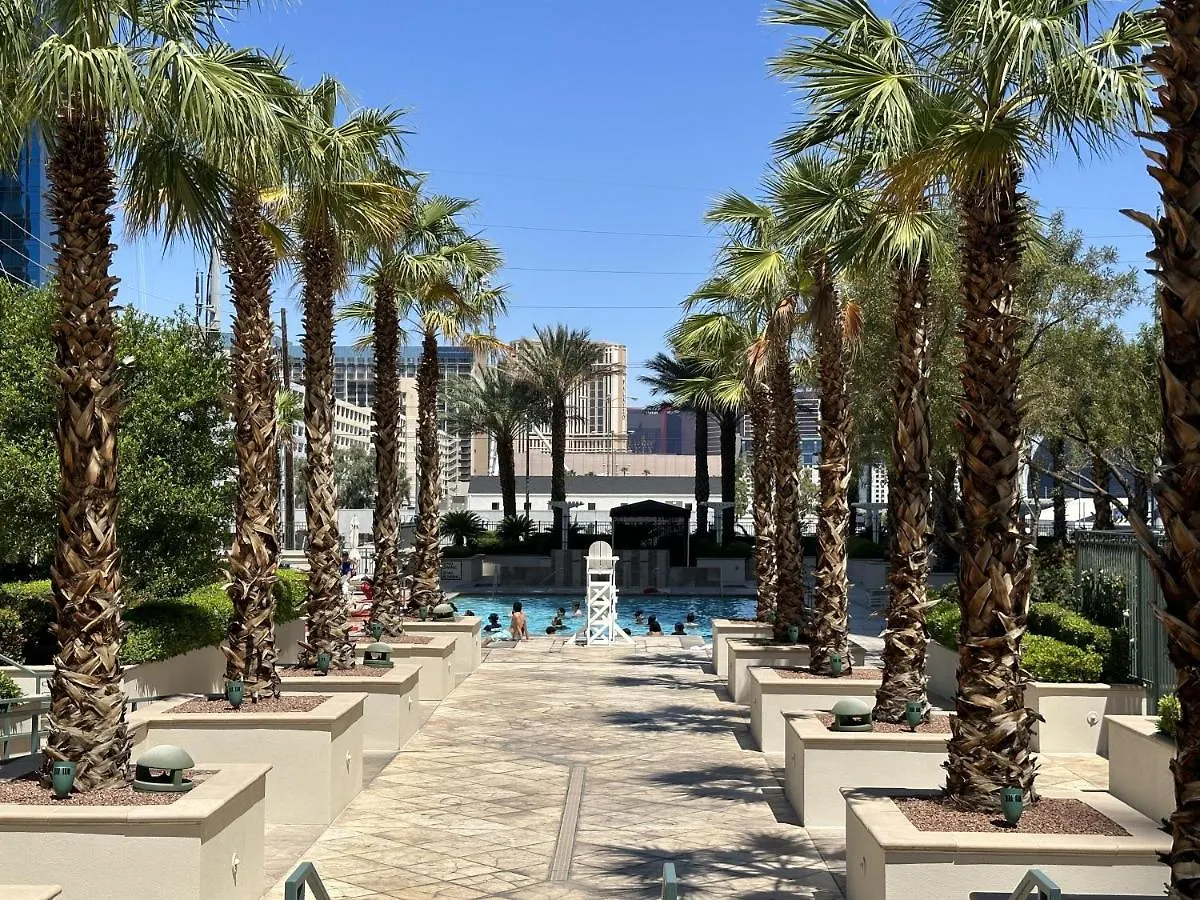 Mgm Signature Deluxe Balcony Strip View Suite Las Vegas Aparthotel