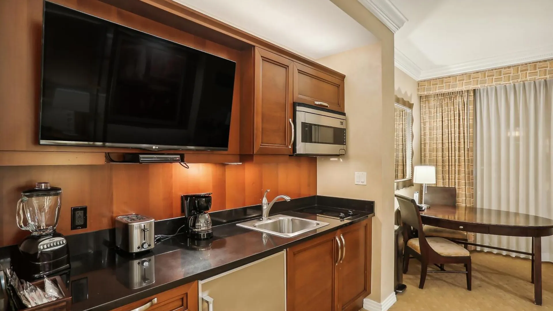 Aparthotel Mgm Signature Deluxe Balcony Strip View Suite Las Vegas